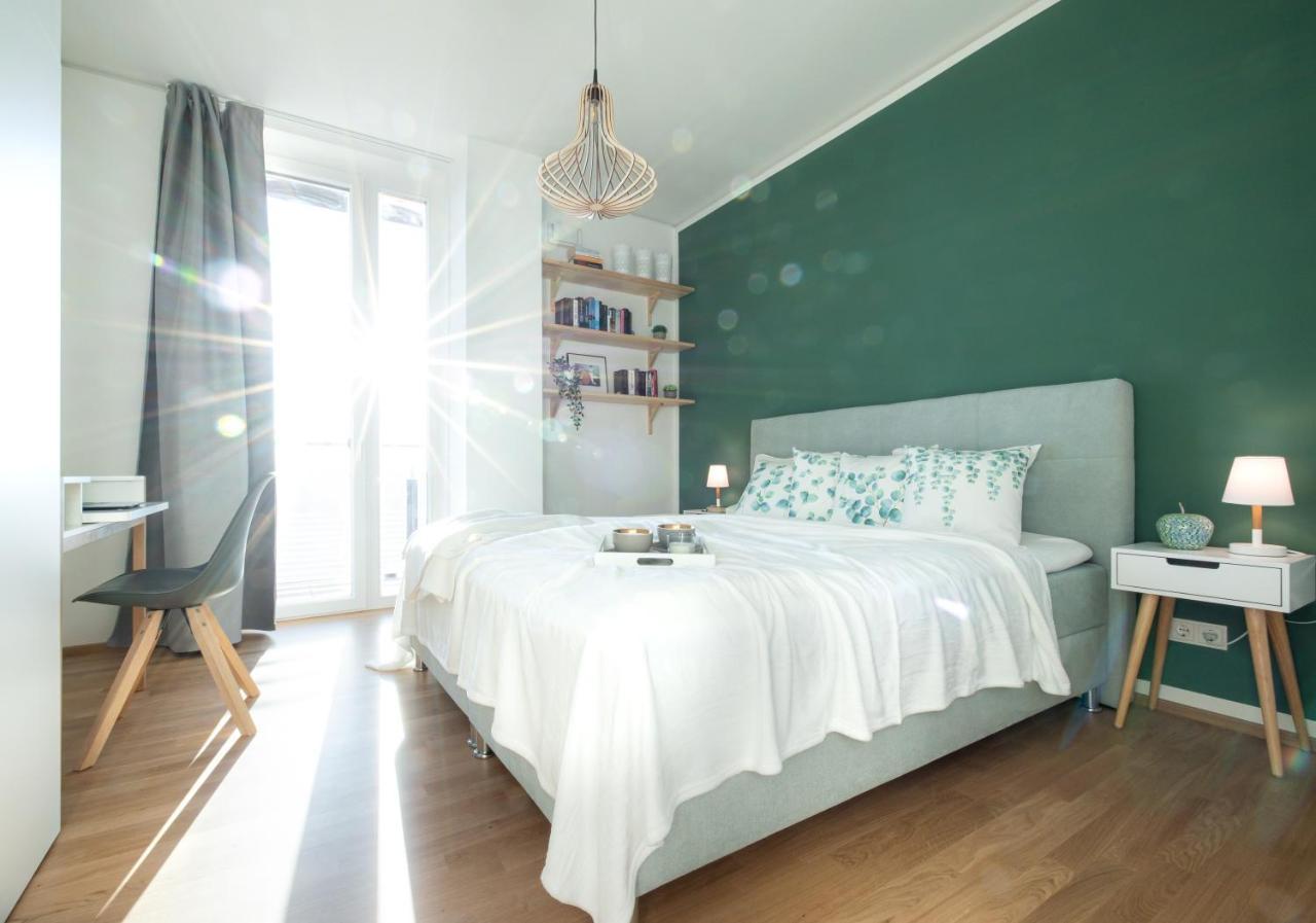 New Luxury Overlooking Viena