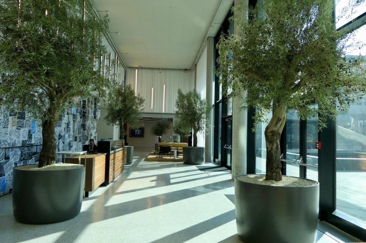 New Luxury Overlooking Apartamento