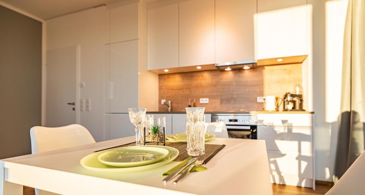 New Luxury Overlooking Viena